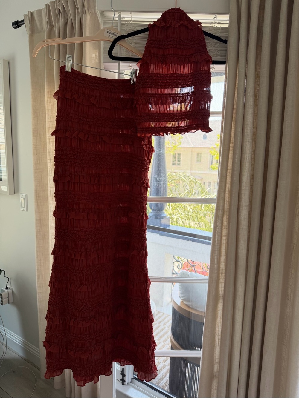Oh Polly Ruffled Halter & Skirt Set in Burnt Red - never worn size 4 top, 6 bott - Picture 4 of 5